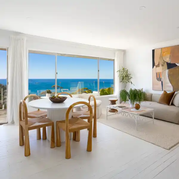 CONTEMPORARY COASTAL LIVING WITH EXPANSIVE DECK