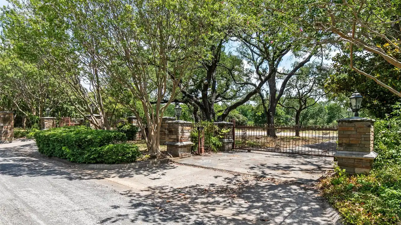 Prime Building Site in the Heart of Preston Hollow