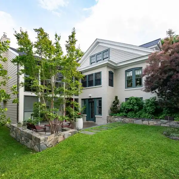 HISTORIC HOME ON AN ICONIC ROSEMONT STREET