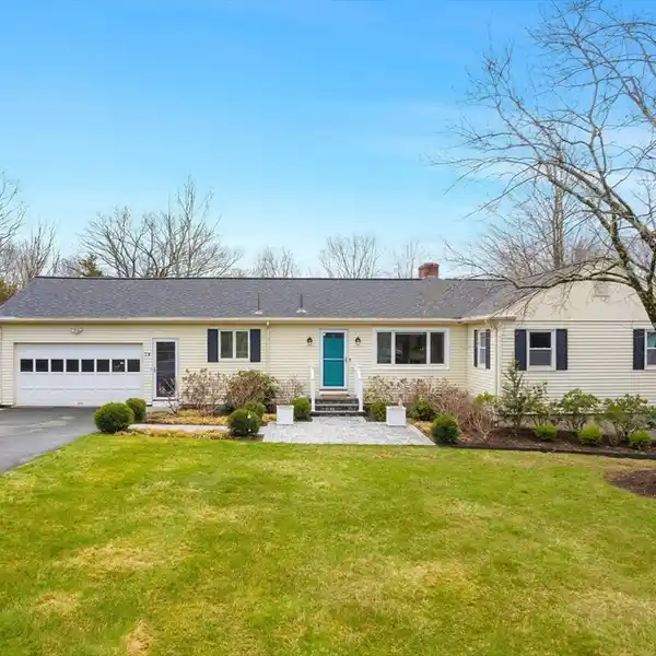 BEAUTIFUL SOUTH NATICK RETREAT