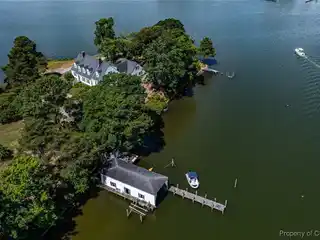 Seaboard - a Beautiful Waterfront Home