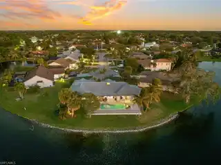 Remodeled Pinewoods Home with Expansive Lake Views