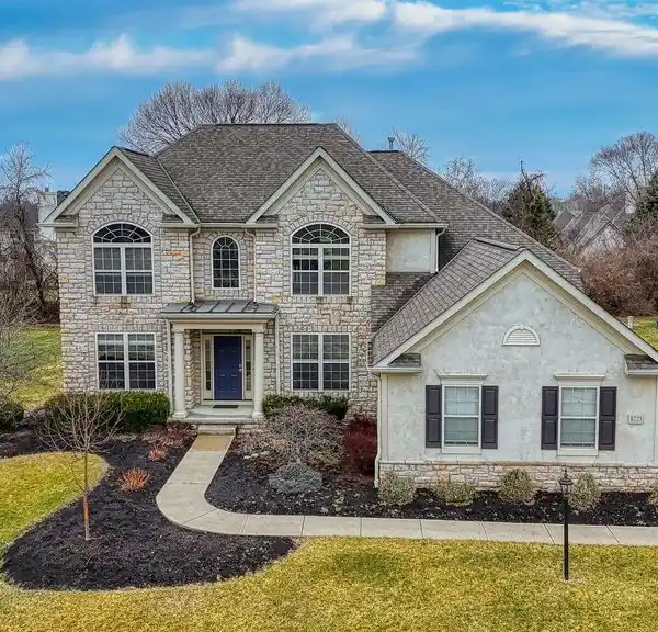 SHOWCASE-BUILT HOME IN DESIRABLE WEDGEWOOD GLEN