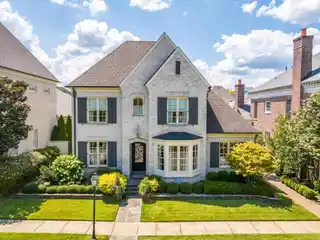 Elegant Nottoway Home with Fountain View