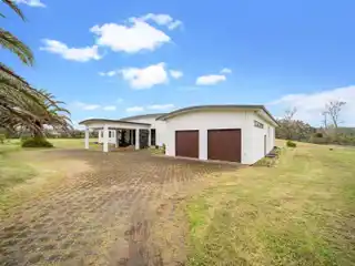 Expansive Retreat Blending Comfort, Calm, and Access