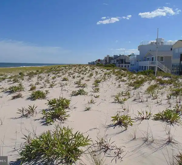 OCEANFRONT OPPORTUNITY IN NORTH BEACH HAVEN