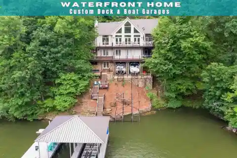 An Entertainer's Dream Lake Setup