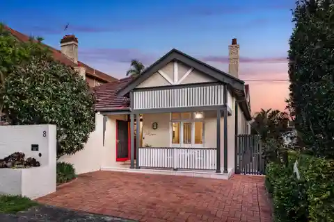 Gorgeous Home with Vintage Ambience