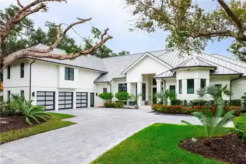 Luxurious Retreat in Prestigious Pelican Bay