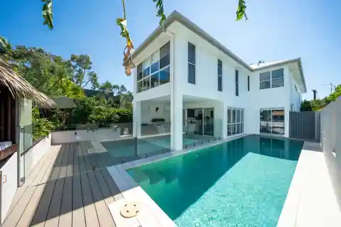 A Commanding Statement of Coastal Living