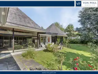 Exceptional Bungalow with Expansion Potential on a Dream Plot