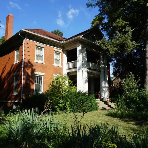 HISTORIC GEM IN WEST PLEASANT RIDGE