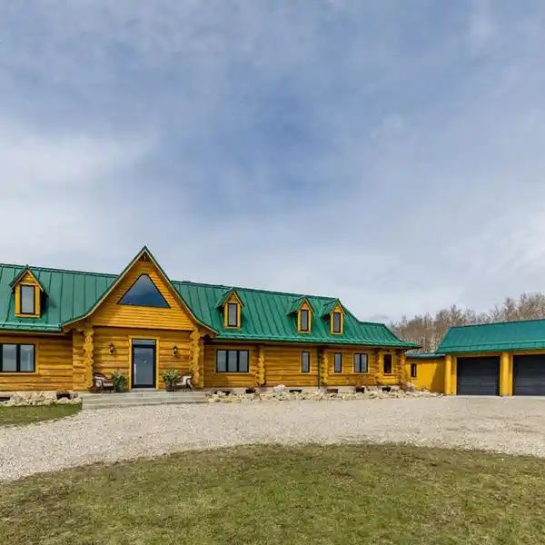 FULLY RENOVATED JEWEL WITH SPECTACULAR MOUNTAIN VIEWS