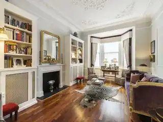 Elegant Chelsea Flat