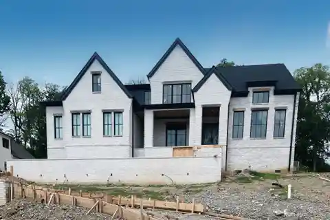 New Custom Luxury Home in Raintree