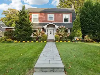 Charming Dutch Colonial in East Williston