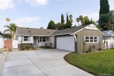Renovated Beauty Near Lake Balboa Park