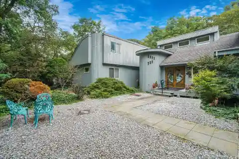 Rare North Shore Retreat