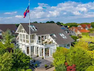 Sophisticated Living with Magnificent Views