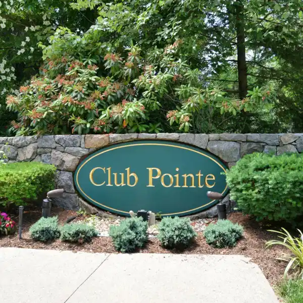 PRIVATE TOWNHOME RETREAT WITH DESIGNER FINISHES