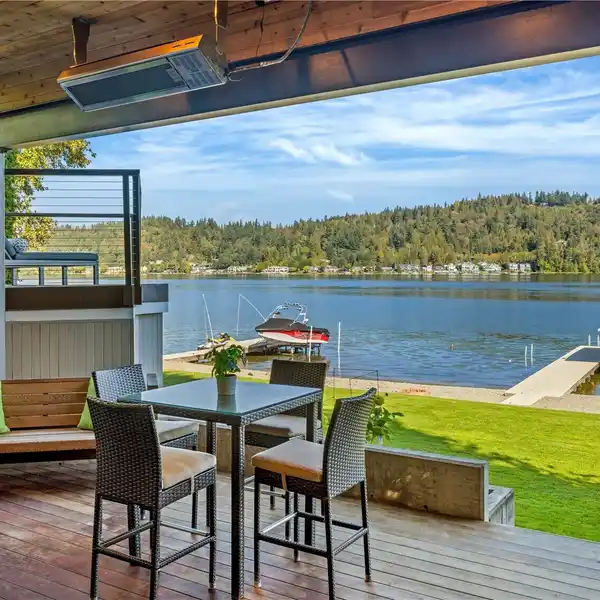 UNIQUE WATERFRONT RETREAT ON LAKE SAMMAMISH