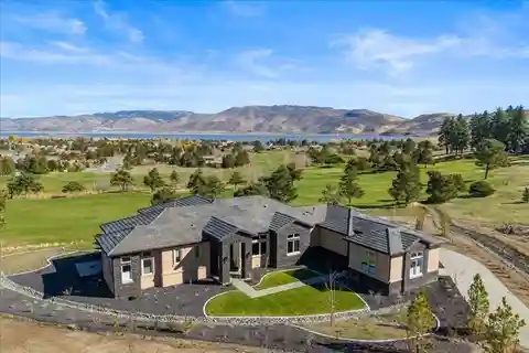 Luxury Estate with Sweeping Golf & Mountain Views