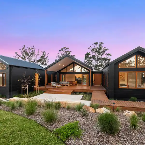 MODERN COUNTRY HOMESTEAD LIKE NO OTHER