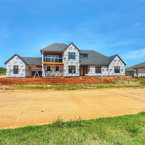 NEW CONSTRUCTION IN THE OAK TREE WEST GOLF COMMUNITY