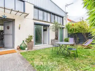 Incredible Loft with Enclosed Gardens