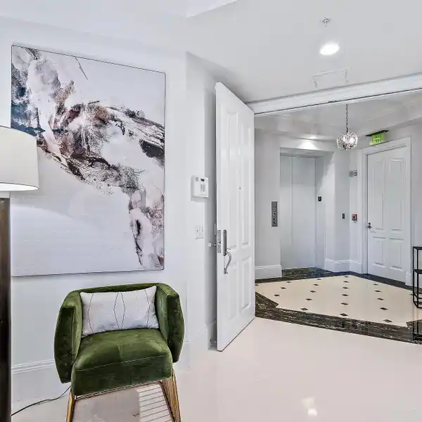 LAKEFRONT LIVING WITH DOCKAGE