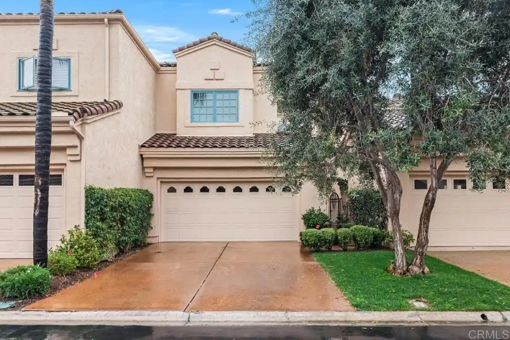 Highly Upgraded Townhome in Alcala De Rancho Santa Fe
