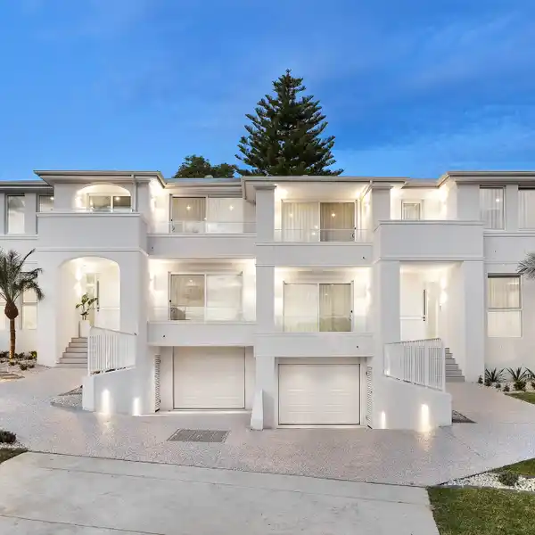 BREATHTAKINGLY BEAUTIFUL FIVE BEDROOM HOME