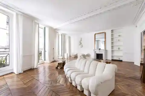 Immaculate Apartment with an Excellent Plan