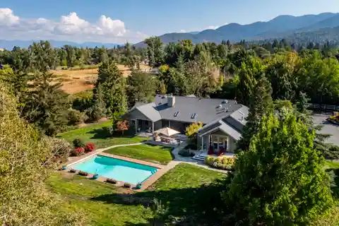 Rare Single-Level View Home