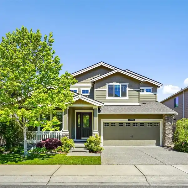 HERITAGE ESTATES ELEGANCE WITH VAULTED CEILINGS