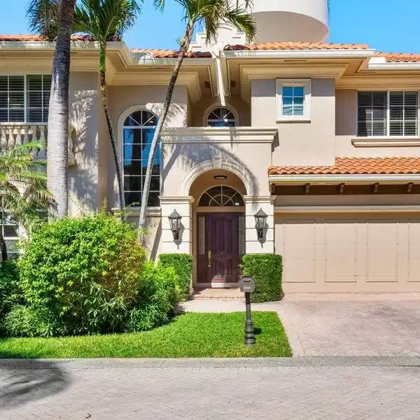 BRIGHT HOME IN GATED OCEAN GRANDE PLACE