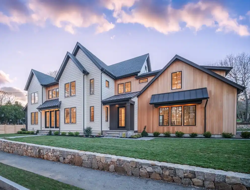 New Modern Construction Blending Luxury and Convenience
