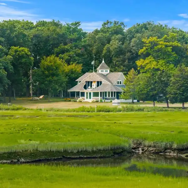 PEACEFUL WATERFRONT COMPOUND WITH PRIVATE DOCK