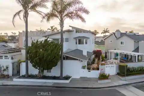 Spacious Home in Coveted Newport Shores