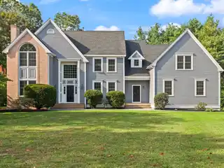 Sunlit Colonial in Prime Cul-De-Sac