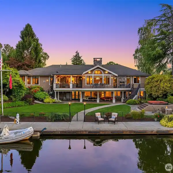 ICONIC WATERFRONT PROPERTY IN NEWPORT SHORES