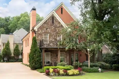 Beautiful Southern Place Condo