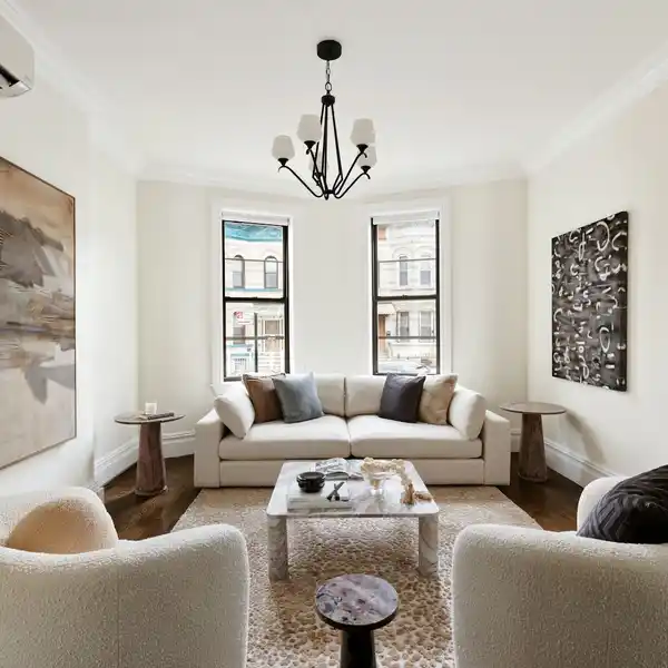 METICULOUSLY RENOVATED TOWNHOUSE IN BUSHWICK