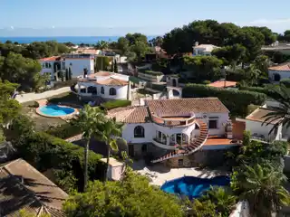 Exquisite Villa with Beautiful Sunset Views