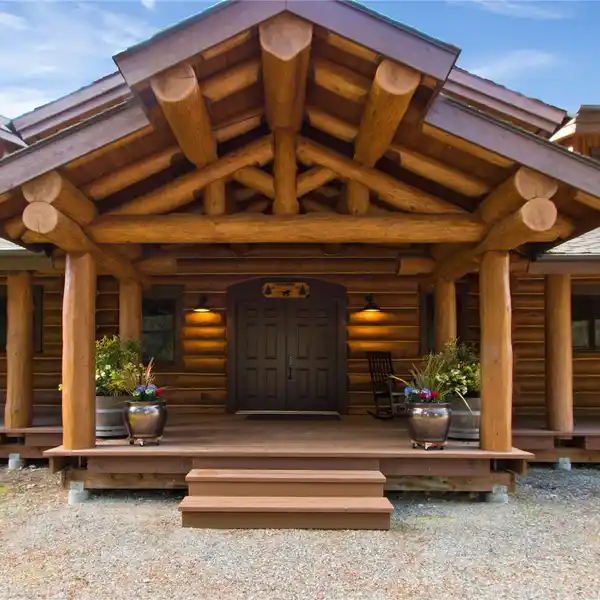 UNPARALLELED SPANNING CUSTOM BUILT LUXURY LOG HOME