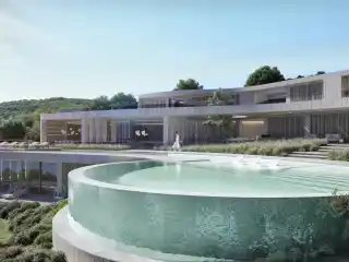 Timeless Luxury Sanctuary in the Fifteen