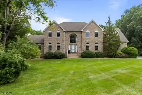 Beautiful Brick Front Colonial in Orchard Hill Estates