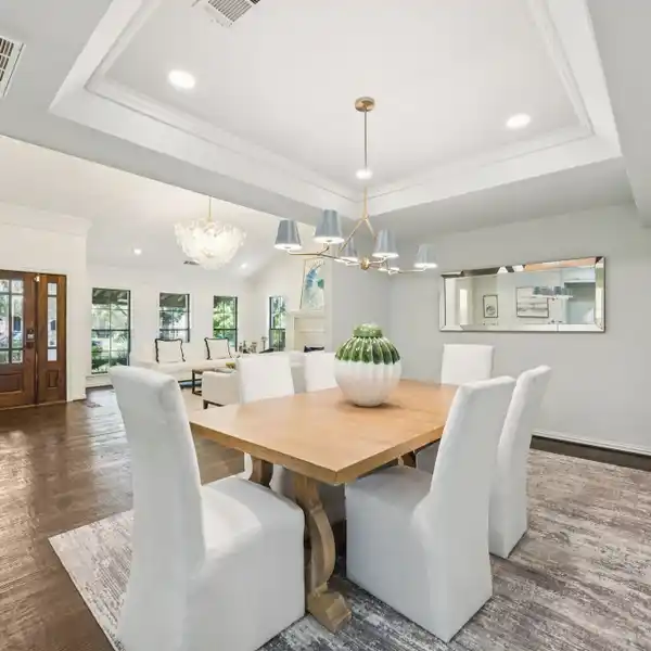 REFINED FOUR BEDROOM WITH CHEF’S KITCHEN AND SPACIOUS LIVING