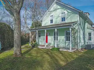 Impeccably Maintained Cottage for Rent