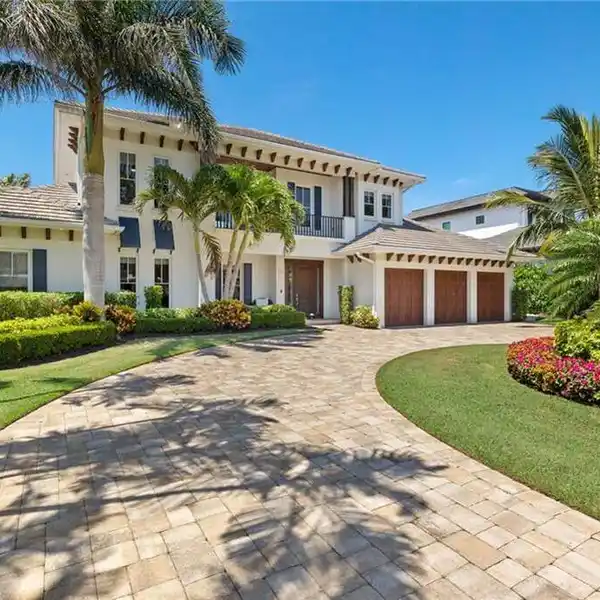 NEWER CONSTRUCTION IN DESIRABLE OLDE NAPLES LOCATION